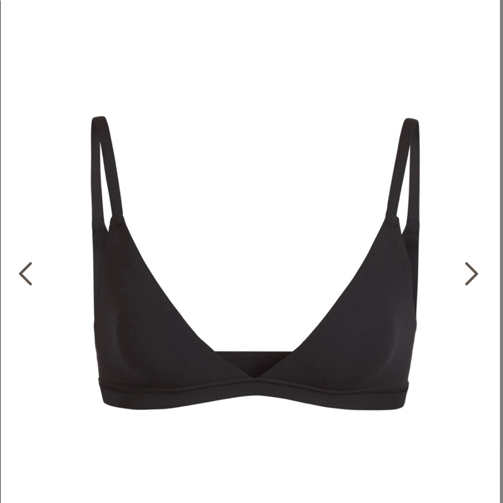 SKIMS fits everybody triangle bralette ONYX